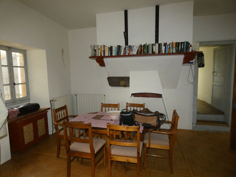 Living area with corridor to the bedrooms