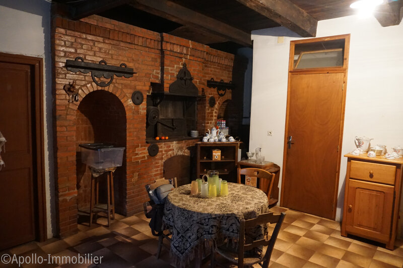 Old breazd oven in the entrance of 20 sqm