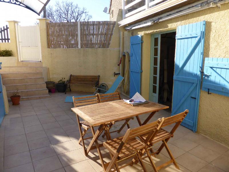 Patio avec terrasse 