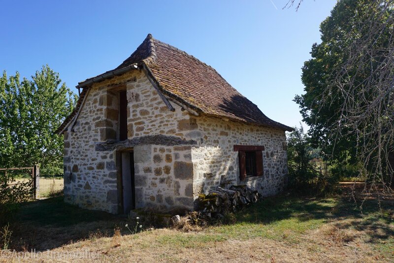 Ancienne bergerie de 28 m² avec cheminée