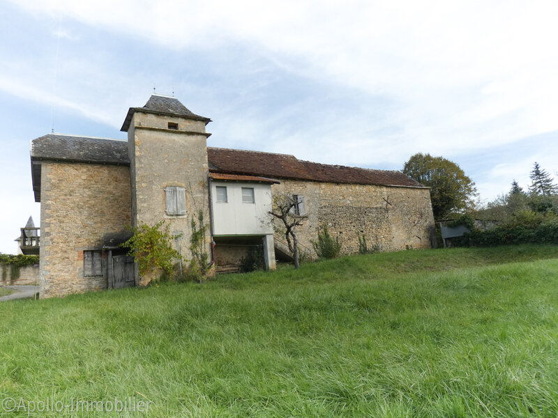 Maison coté jardin avec grange